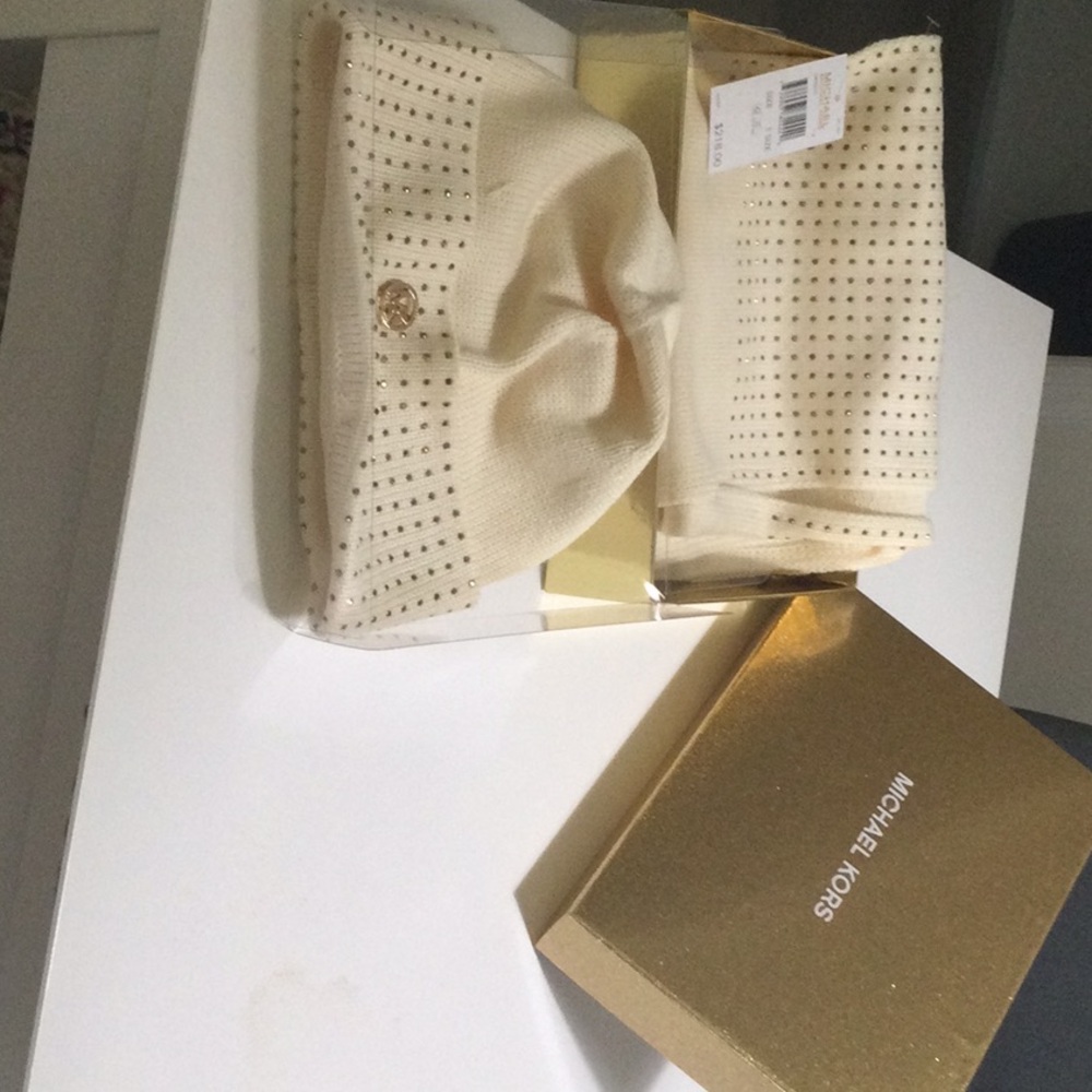 Brand New, scarf and hat Michael Kors, cream and gold, sparkle